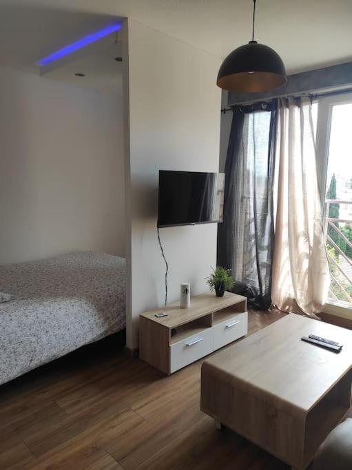 Appartement T2 Parking Prive 100 M Remparts Gare 10mn A Pieds *
